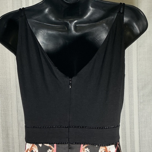 White House Black Market Black Velvet Bodice Floral Handkerchief Hem Dress - Picture 8 of 13